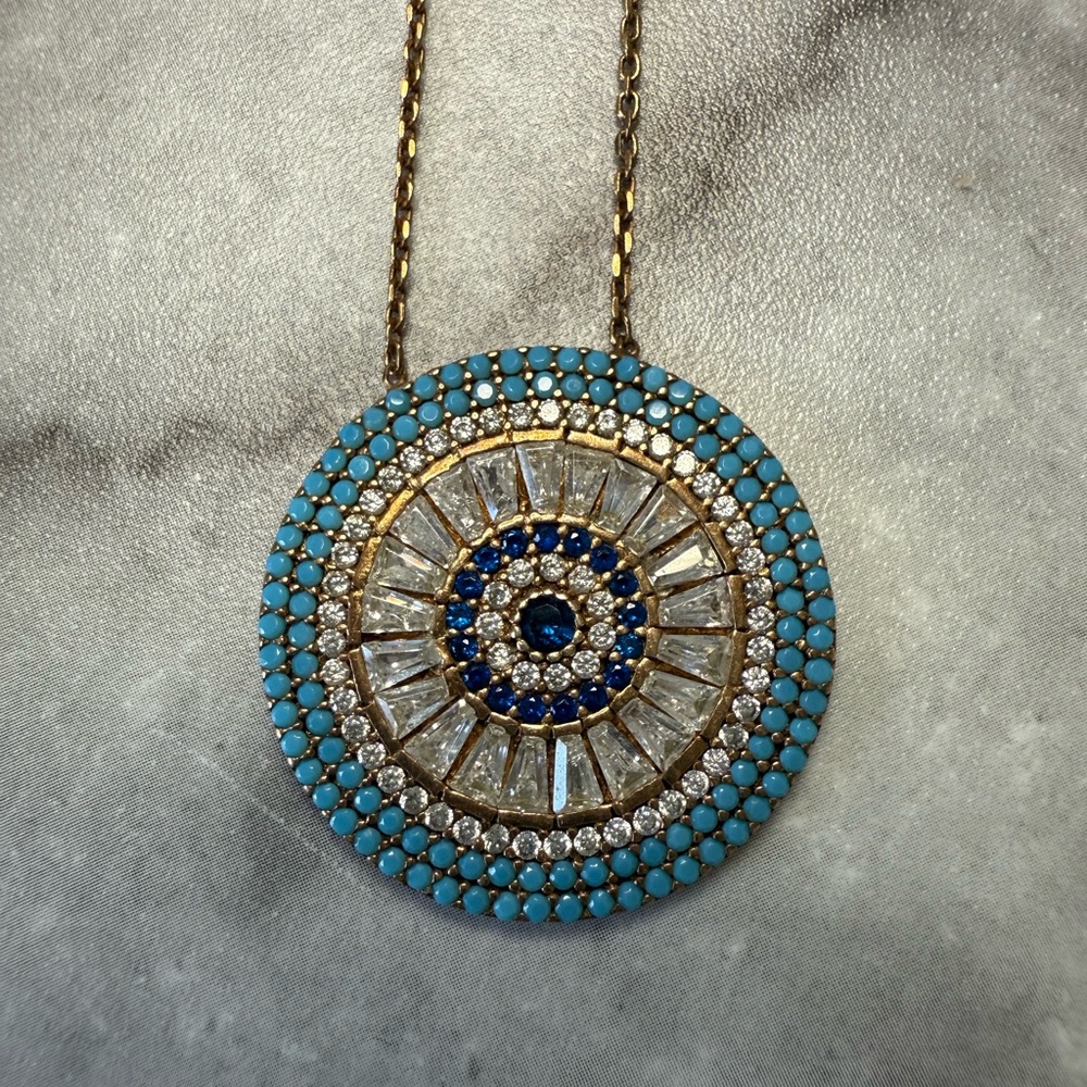 Elegant Blue and Silver Pendant Necklace